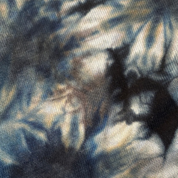 Tie-Dye Fingerless Gloves and Neck Warmer Set - Picture 2 of 5